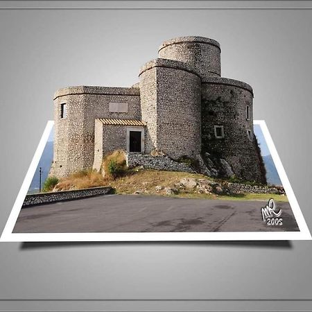 B&B Tre Passi Dalla Torre Монтесаркьо Экстерьер фото