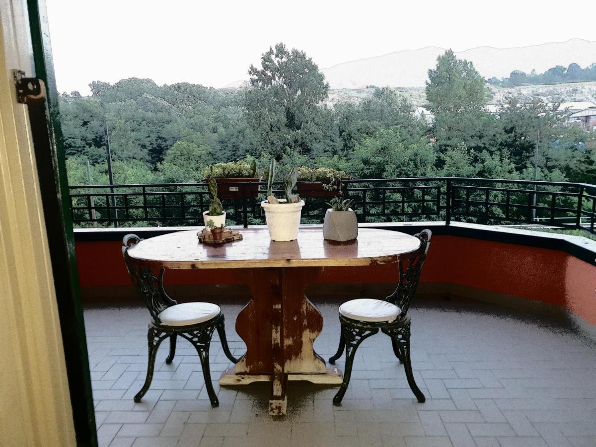 B&B Tre Passi Dalla Torre Монтесаркьо Экстерьер фото