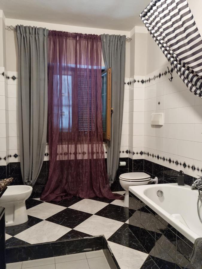 B&B Tre Passi Dalla Torre Монтесаркьо Экстерьер фото