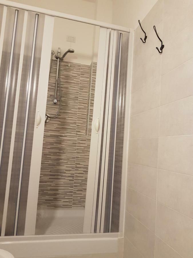 B&B Tre Passi Dalla Torre Монтесаркьо Экстерьер фото