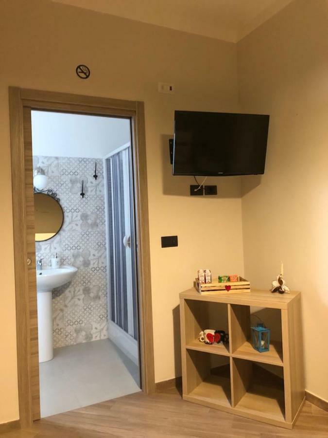 B&B Tre Passi Dalla Torre Монтесаркьо Экстерьер фото