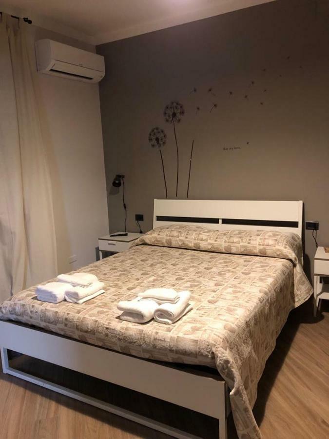 B&B Tre Passi Dalla Torre Монтесаркьо Экстерьер фото